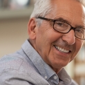 homme souriant homme souriant