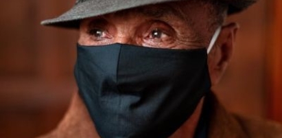 Homme masque